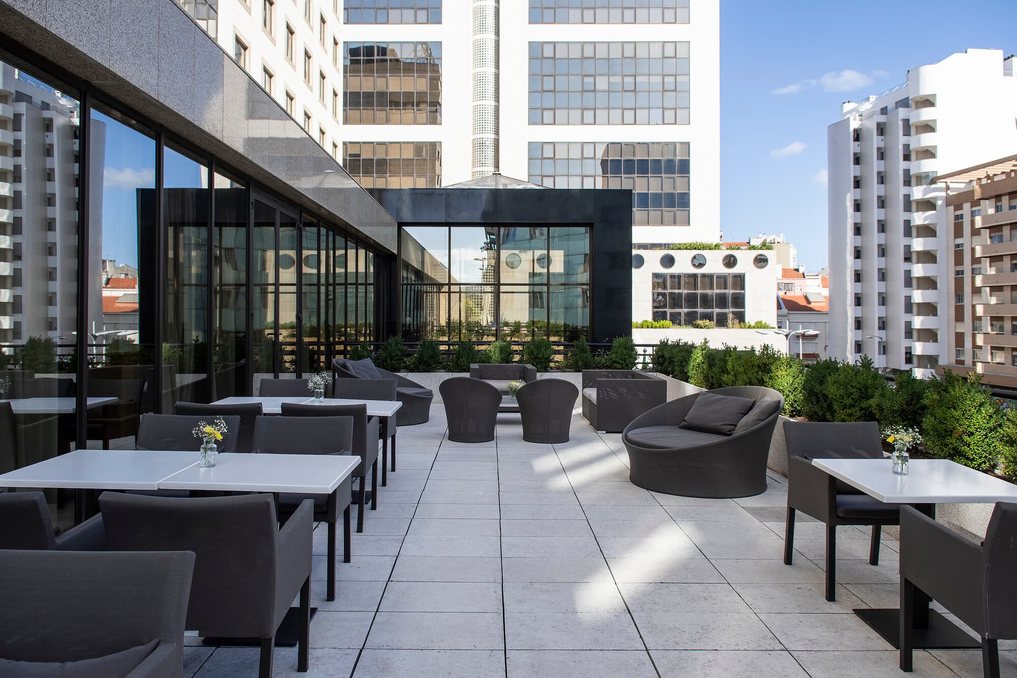 Terrace SANA Metropolitan