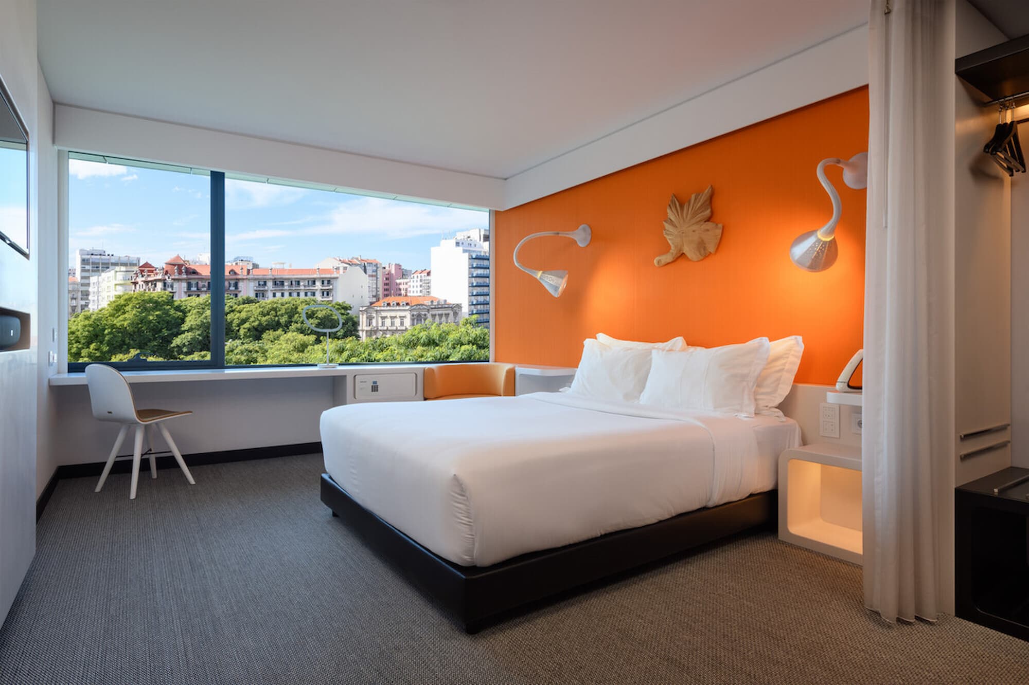 Quarto Cool City View