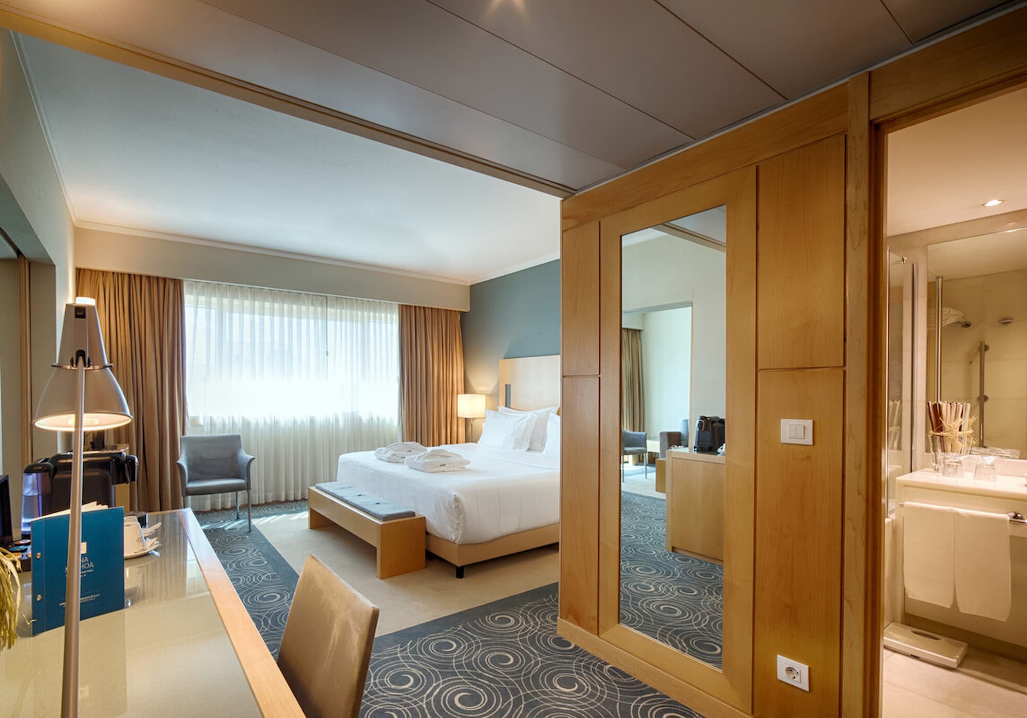Sana Malhoa Hotel Suite