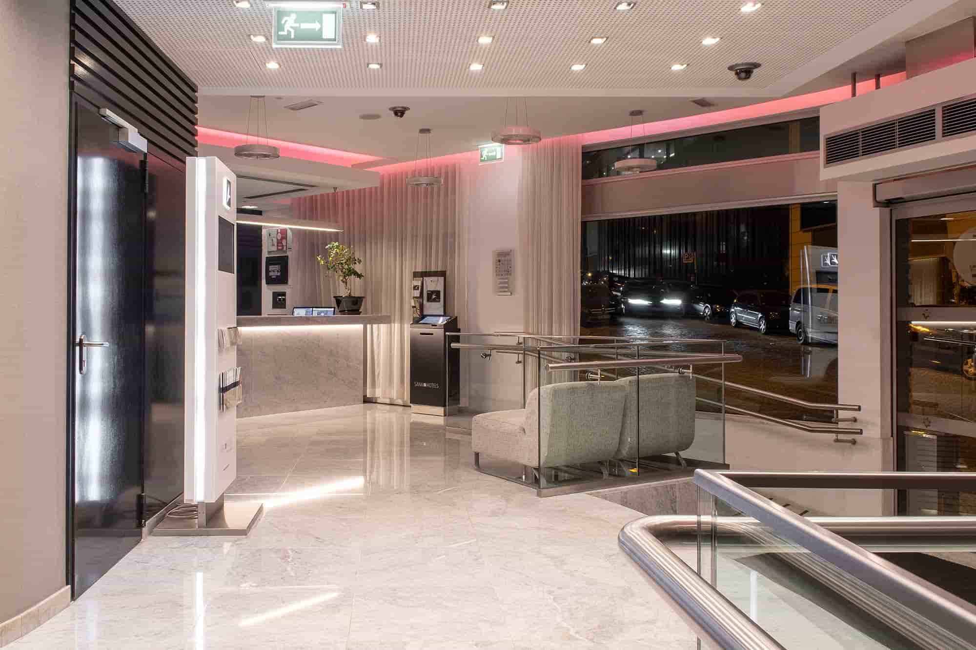 sana-capitol-hotel-lisboa-lobby-reception-2