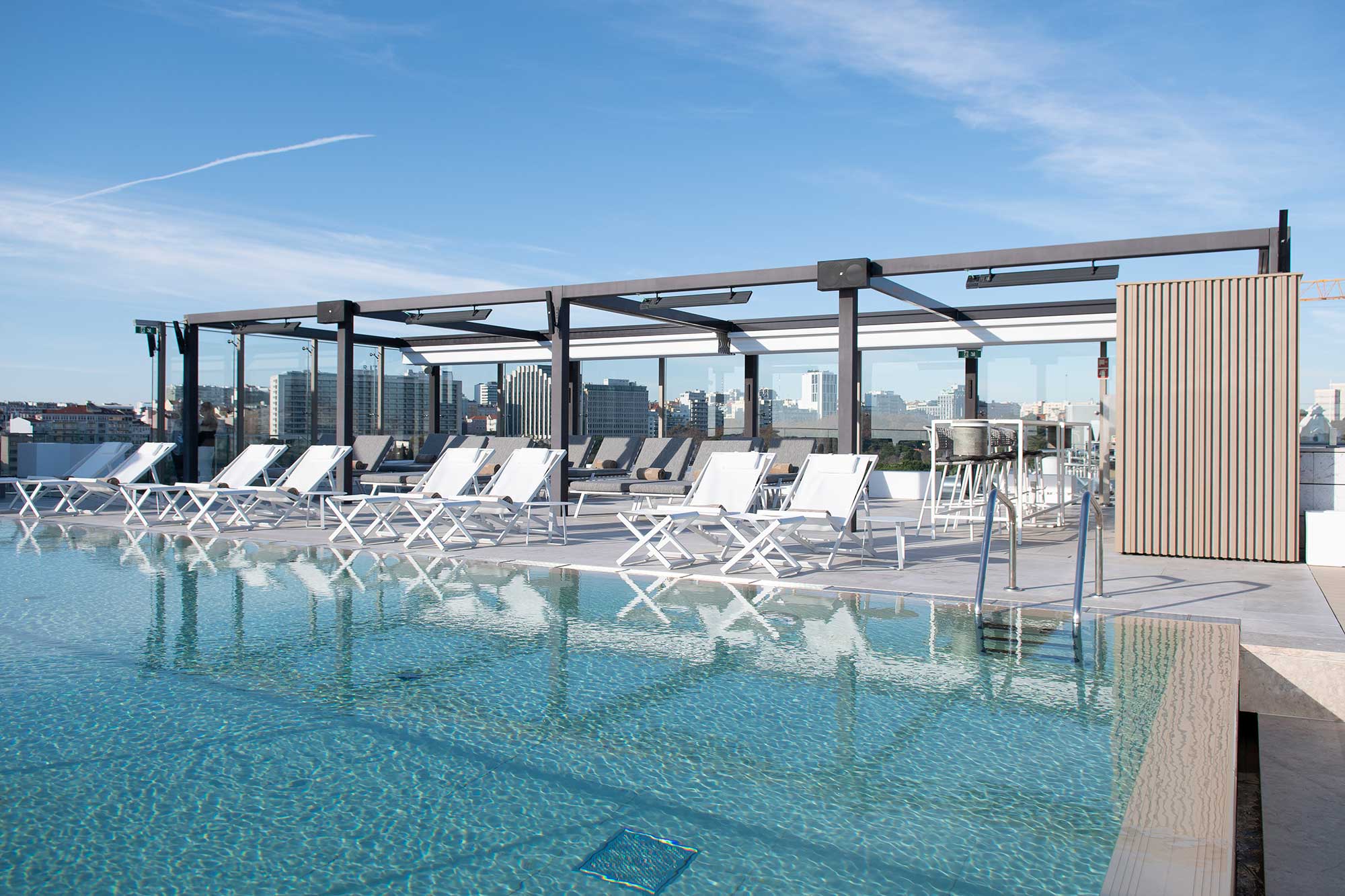 Epic Sana Marques Hotel Lisboa Sky Pool Lounge 3