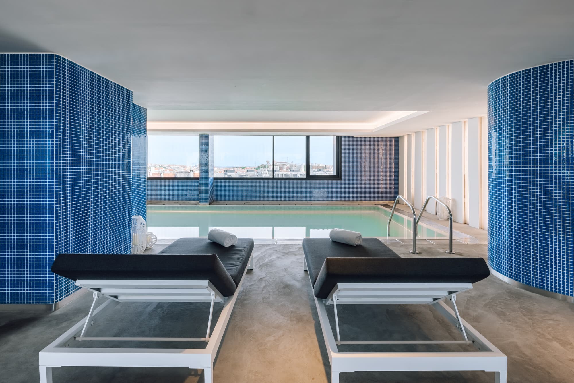 EVOLUTION Lisboa Piscina Interior