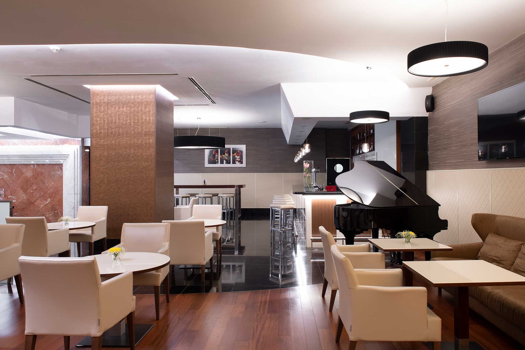 Wall Street Bar