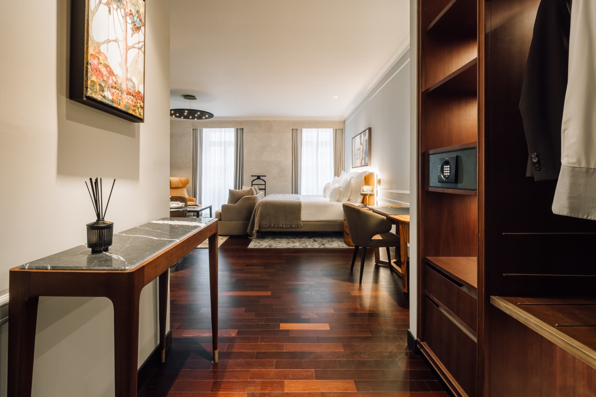 Deluxe Suite