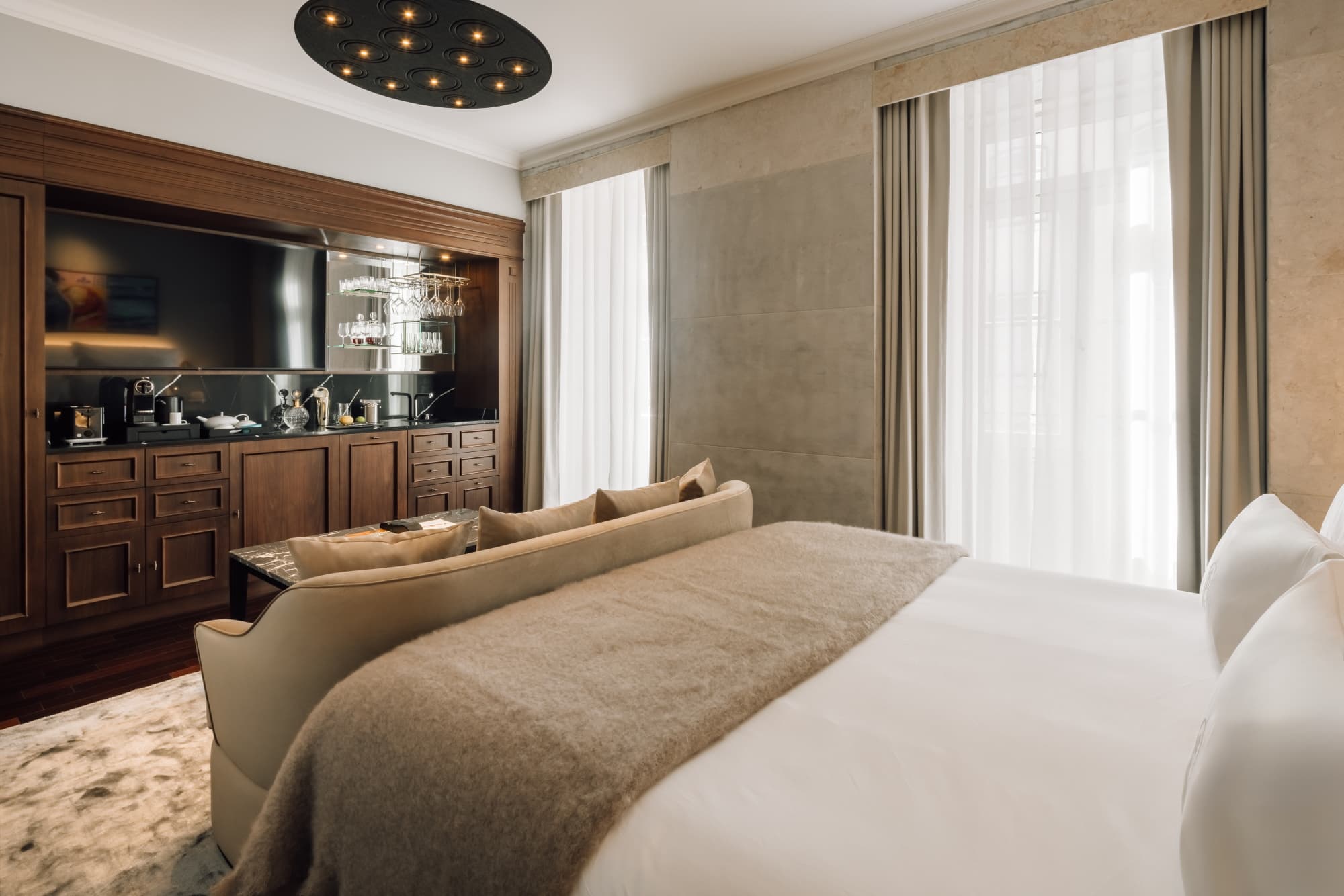 Premium Room