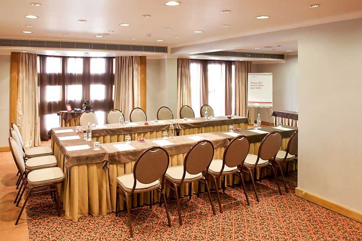 Private Meeting Room