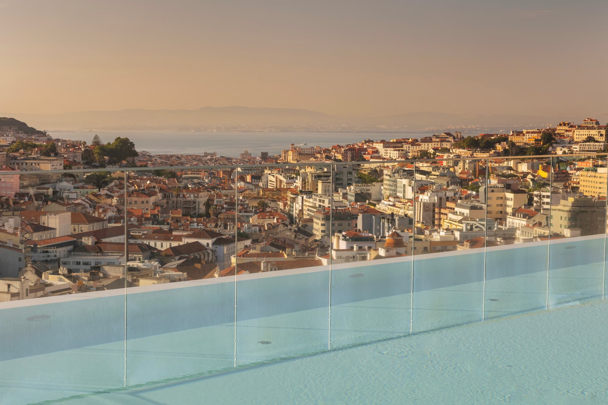 Sky Pool Lounge